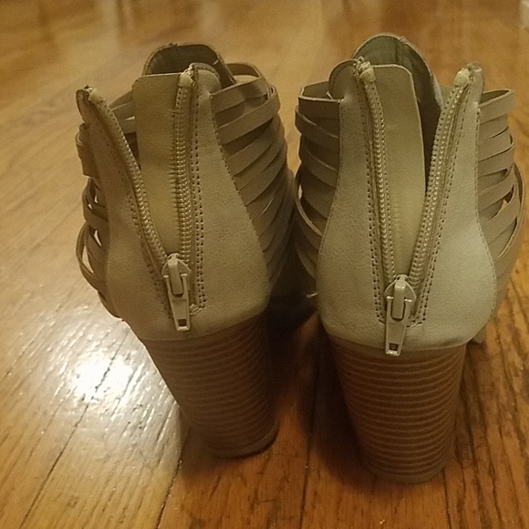 Rampage Verna sand booties - Picture 3 of 4